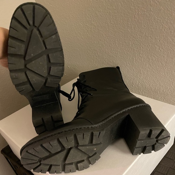 Vince water resistant black combat booties 8 - Picture 5 of 5